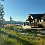 With A View And Close To Jotunheimen Ferienhaus *