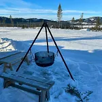 With A View And Close To Jotunheimen Ferienhaus Heggenes