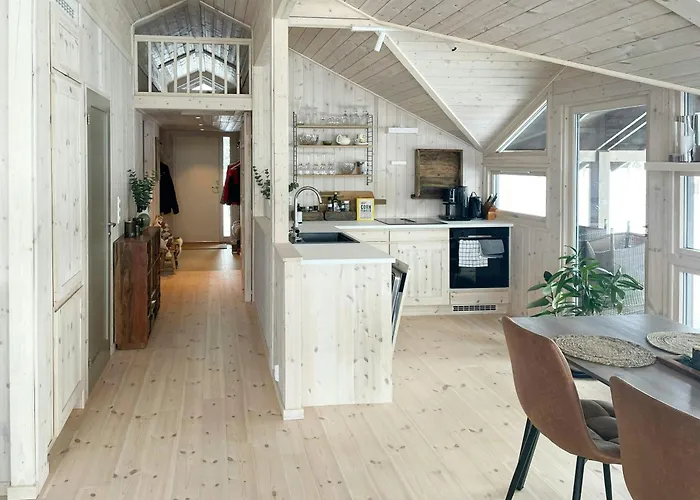 With A View And Close To Jotunheimen Heggenes