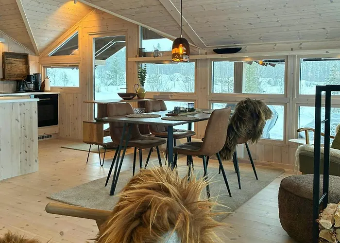 With A View And Close To Jotunheimen Feriehus Heggenes
